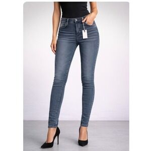 NWT Fire & Rain Women's Skinny Jeans Mid Rise Frayed Hem Medium Size 17